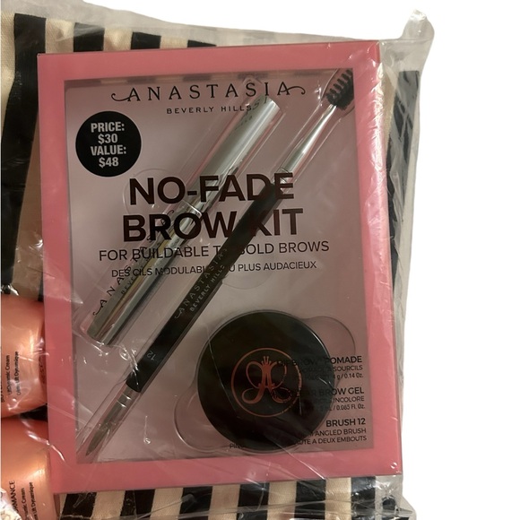 Anastasia Beverly Hills Bundle - Option B - Picture 2 of 7